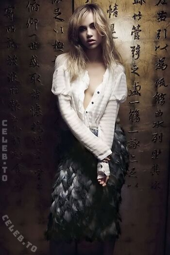 Full leaked Suki waterhouse page private onlyfans photo