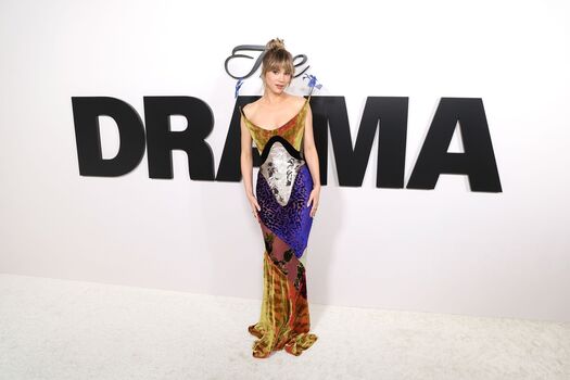 Full leaked Suki waterhouse private onlyfans photo