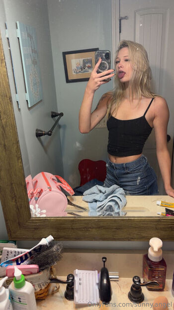 Full leaked Sunny angel private onlyfans photo