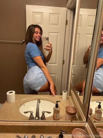 Full leaked Sunny ray xo private onlyfans photo