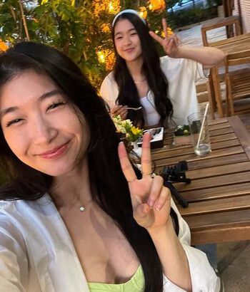 Full leaked Sunnyliachoi private onlyfans photo