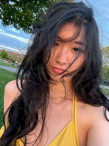 Full leaked Sunnyliachoi private onlyfans photo