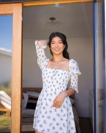 Full leaked Sunnyliachoi private onlyfans photo