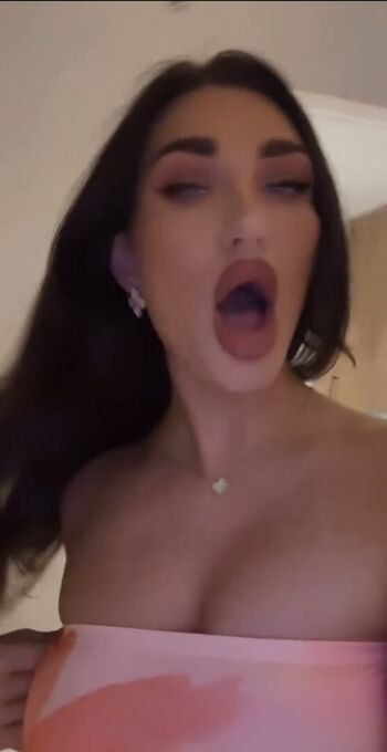 Full leaked Suppasamm private onlyfans photo