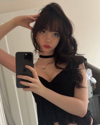 Full leaked Survivingasella private onlyfans photo