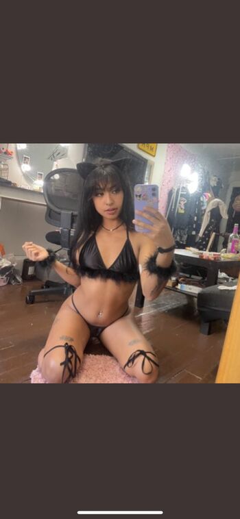 Full leaked Sweetnek private onlyfans photo