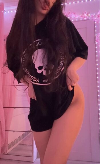 Full leaked Sweetylyric private onlyfans photo