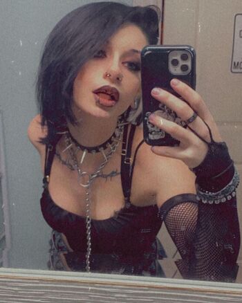 Full leaked Sxmply loathxng private onlyfans photo