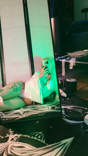 Full leaked Syndrapics private onlyfans photo