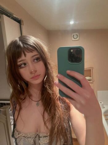 Full leaked Syvaella private onlyfans photo