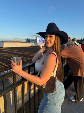 Full leaked Szf xo private onlyfans photo