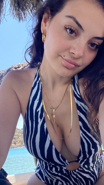 Full leaked Tanriverdinazlican private onlyfans photo