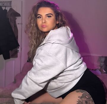 Full leaked Tastethetreacle private onlyfans photo