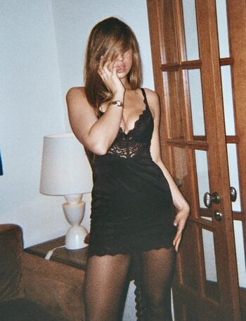 Full leaked Tate mcrae page private onlyfans photo