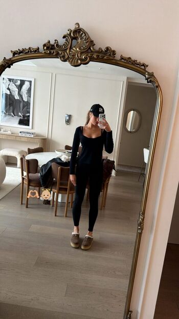 Full leaked Tate mcrae page private onlyfans photo