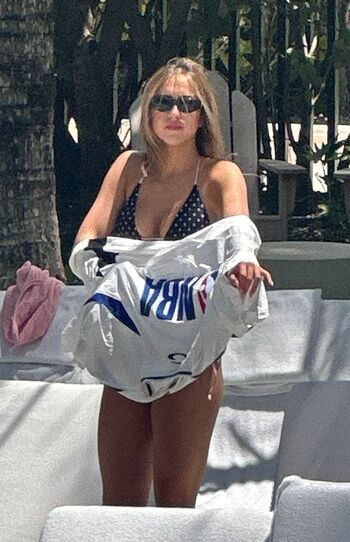 Full leaked Tate mcrae page private onlyfans photo