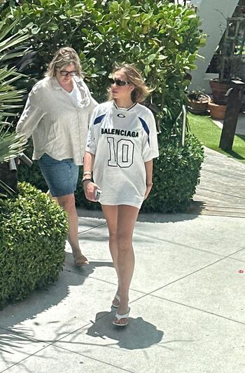 Full leaked Tate mcrae page private onlyfans photo