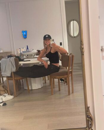 Full leaked Tate mcrae private onlyfans photo