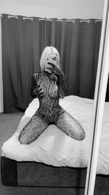 Full leaked Teahmariiia private onlyfans photo