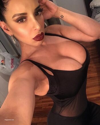 Full leaked Tehmeena afzal private onlyfans photo
