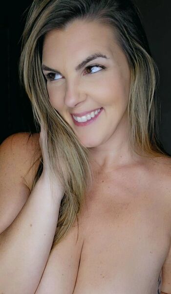 Full leaked Thathotcoupleinga private onlyfans photo