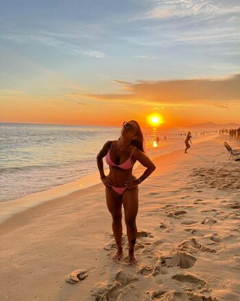 Full leaked Thatiane oliveira private onlyfans photo