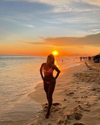 Full leaked Thatiane oliveira private onlyfans photo