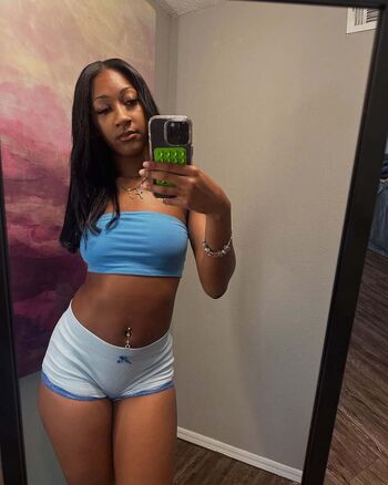 Full leaked Thatprettymfc private onlyfans photo