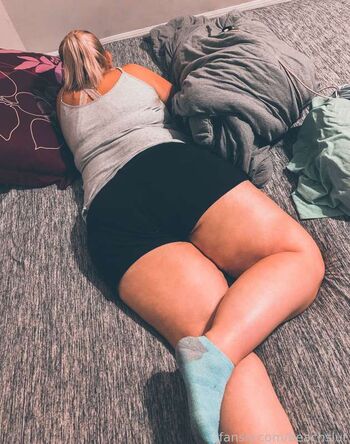 Full leaked The glazed wife private onlyfans photo