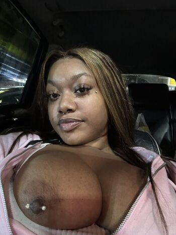 Full leaked Thenlycaramel private onlyfans photo