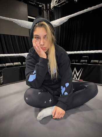 Full leaked Thea hail page private onlyfans photo