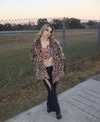 Full leaked Thea hail page private onlyfans photo