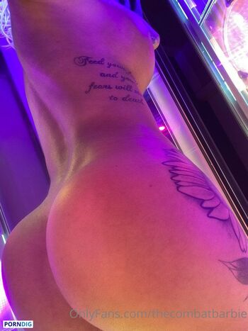 Full leaked Thecombatbarbie private onlyfans photo