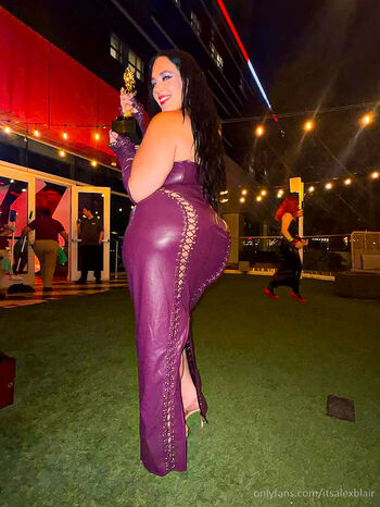 Full leaked Thecurvyfoxx private onlyfans photo