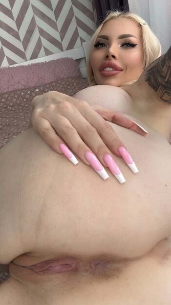 Full leaked Thedollbarbara private onlyfans photo