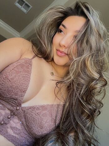 Full leaked Theegoldenrose private onlyfans photo