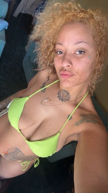 Full leaked Thegirlwiththewalk private onlyfans photo