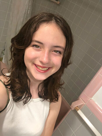 Full leaked Thehoneybeee private onlyfans photo