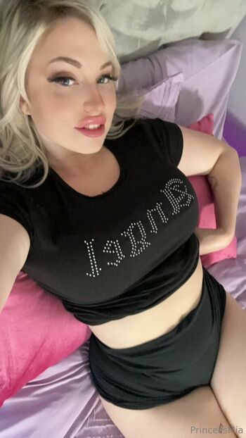 Full leaked Theprincessmiaa private onlyfans photo