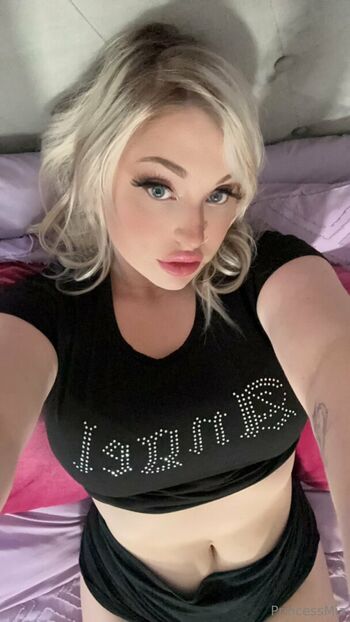 Full leaked Theprincessmiaa private onlyfans photo