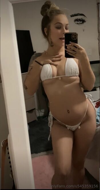 Full leaked Therealharleyxo private onlyfans photo