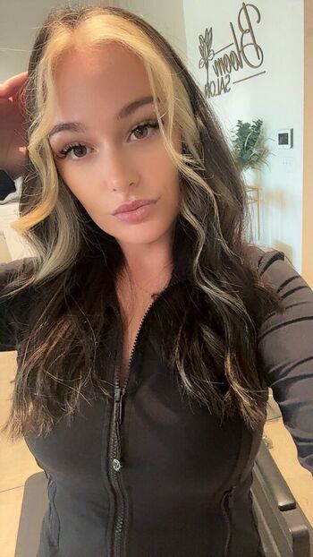 Full leaked Thereallmissvee private onlyfans photo