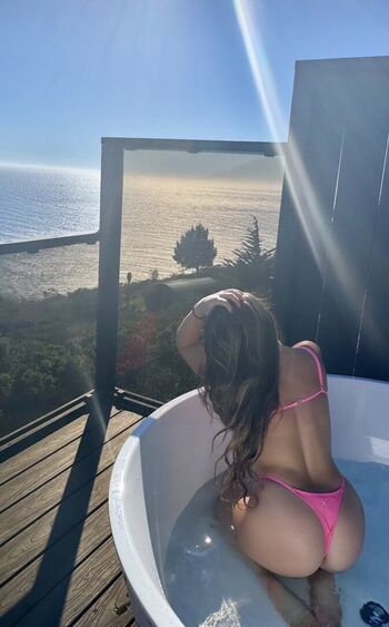 Full leaked Thewittlebean private onlyfans photo