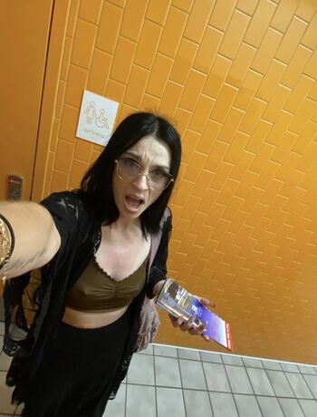 Full leaked Theyluv katie private onlyfans photo