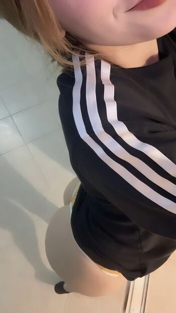 Full leaked Thinkvaleria private onlyfans photo