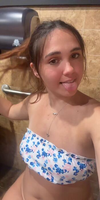 Full leaked Tiktok live nipslips nudity private onlyfans photo