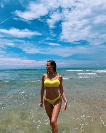 Full leaked Tiktokwithmoka private onlyfans photo