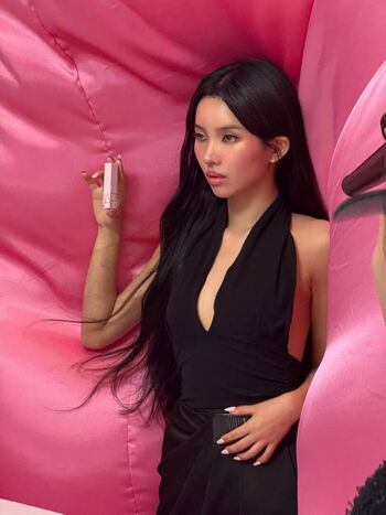 Full leaked Tiny pretty j page private onlyfans photo