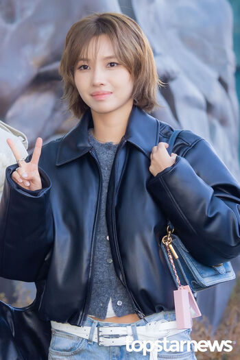 Full leaked Tiny pretty j page private onlyfans photo