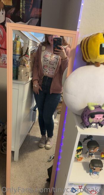 Full leaked Tinycarrotcake private onlyfans photo